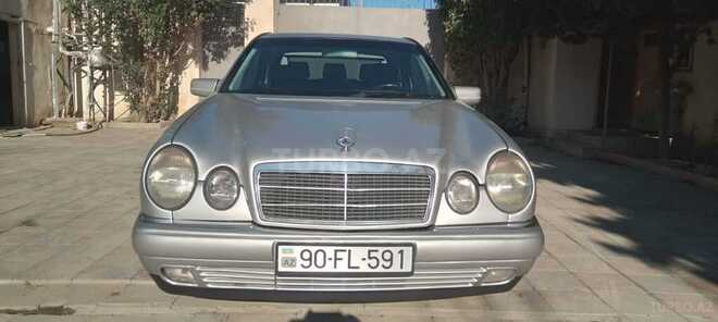 Mercedes E 240 1999, 300,000 km - 2.4 l - Bakı