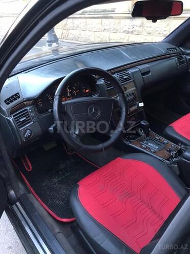 Mercedes E 320 1996, 170,000 km - 3.2 л - Bakı
