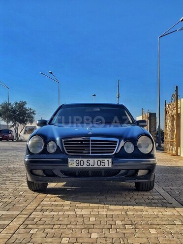 Mercedes E 280 2001, 330,000 km - 2.8 l - Bakı