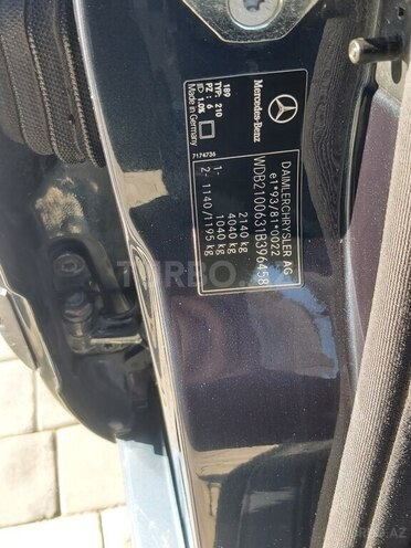 Mercedes E 280 2001, 330,000 km - 2.8 l - Bakı