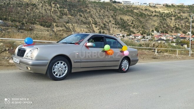 Mercedes E 240 1999, 419,121 km - 2.4 л - Bakı