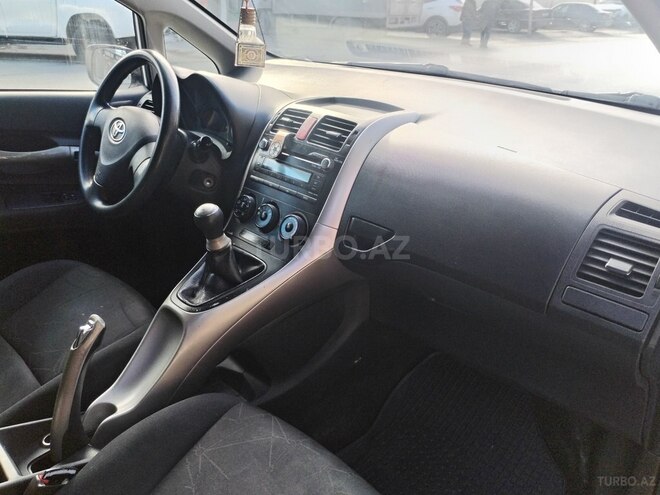 Toyota Auris 2007, 317,000 km - 1.4 l - Bakı
