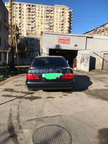 Mercedes E 200 1996, 483,000 km - 2.0 л - Bakı