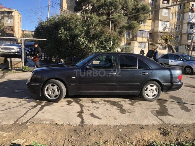 Mercedes E 200 1996, 483,000 km - 2.0 л - Bakı
