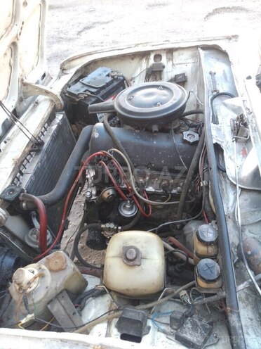 LADA (VAZ) 2106 1983, 30,000 km - 1.5 l - Salyan