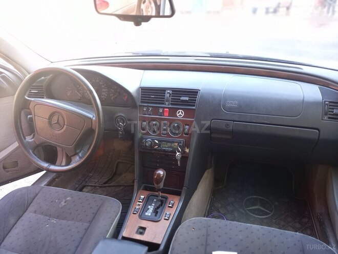 Mercedes C 180 1995, 235,656 km - 1.8 л - Gəncə