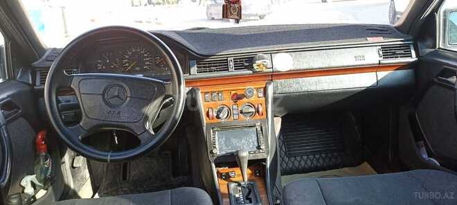 Mercedes E 220 1995, 564,000 km - 2.2 l - Bakı
