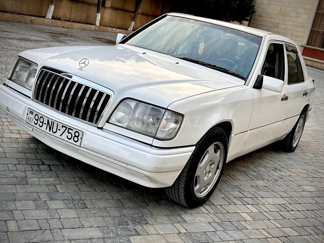 Mercedes E 320 1995, 301,000 km - 3.2 l - Bakı