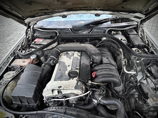 Mercedes E 320 1995, 301,000 km - 3.2 l - Bakı