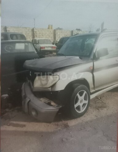 Mitsubishi Pajero io 2000, 270,000 km - 1.8 l - Bakı