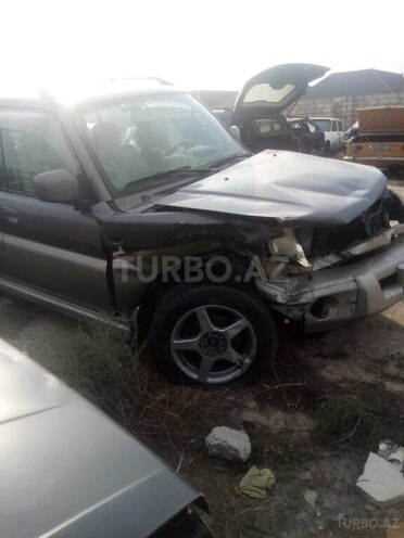 Mitsubishi Pajero io 2000, 270,000 km - 1.8 l - Bakı