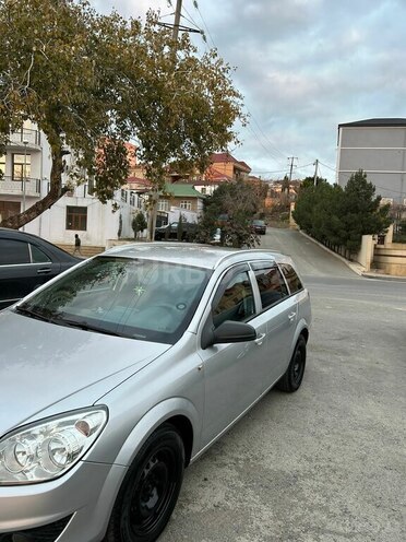 Opel Astra 2010, 230,000 km - 1.3 l - Bakı
