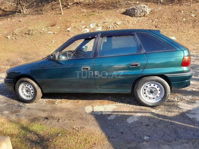 Opel Astra 1998, 258,000 km - 1.6 л - Balakən