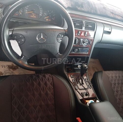 Mercedes E 220 2001, 368,000 km - 2.2 l - İmişli