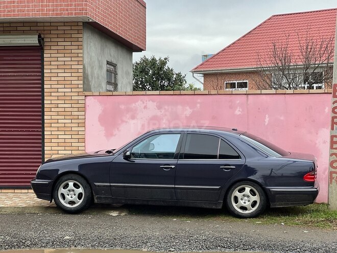 Mercedes E 240 1999, 330,000 km - 2.4 l - Lənkəran