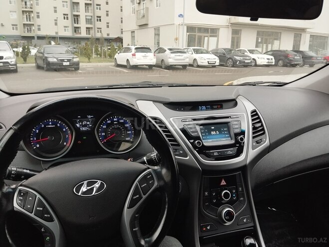Hyundai Elantra 2015, 150,635 km - 1.8 l - Bakı