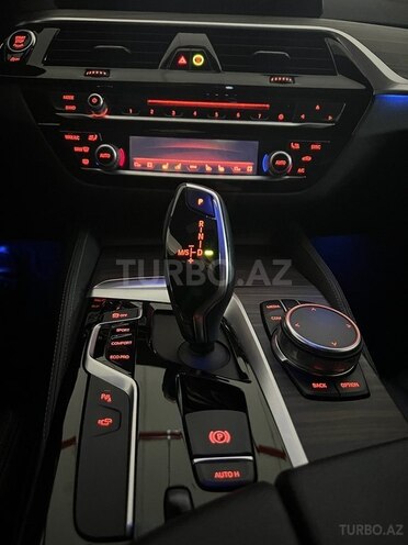 BMW 520 2017, 126,000 km - 2.0 л - Bakı