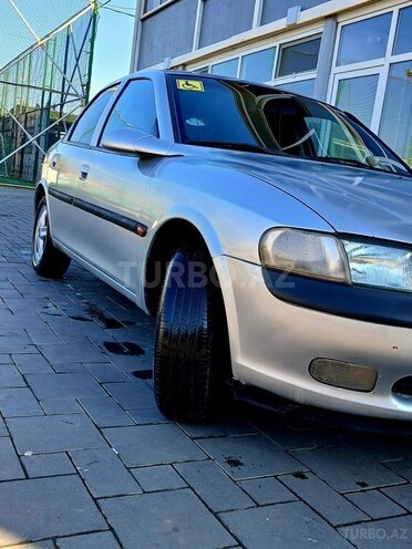 Opel Vectra 1998, 499,000 km - 2.0 л - Masallı
