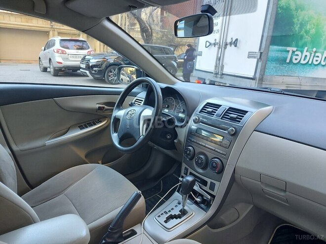 Toyota Corolla 2012, 194,000 km - 1.6 l - Bakı