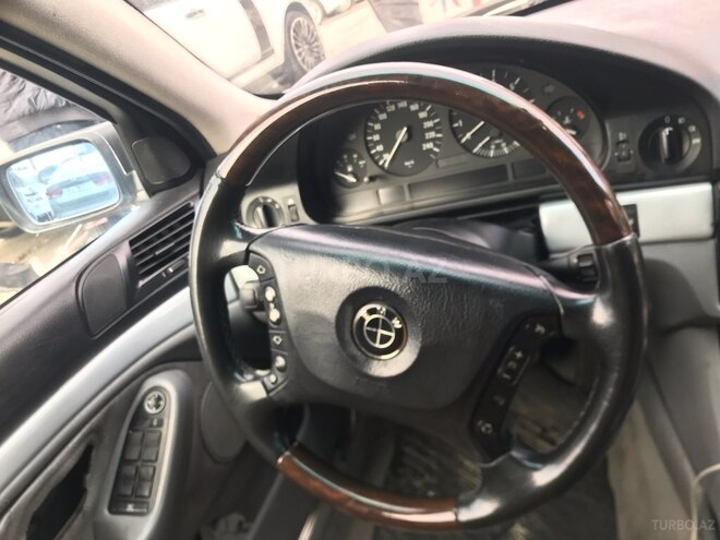 BMW 528 1997, 259,000 km - 2.8 л - Bakı