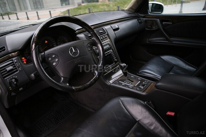 Mercedes E 320 2000, 133,665 km - 3.2 l - Bakı