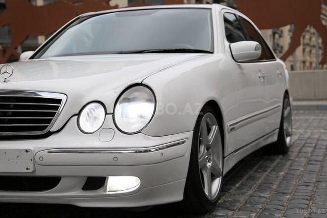 Mercedes E 320 2000, 133,665 km - 3.2 l - Bakı