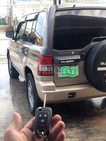 Mitsubishi Pajero io 2000, 204,817 km - 2.0 л - Bakı