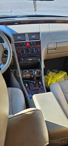 Mercedes C 230 1999, 270,000 km - 2.3 l - Qax