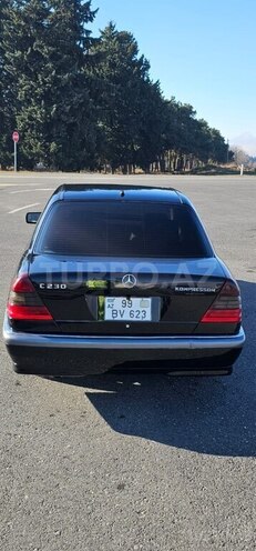 Mercedes C 230 1999, 270,000 km - 2.3 l - Qax