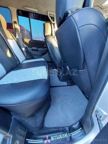 Mitsubishi Pajero io 2004, 301,063 km - 2.0 л - Bakı