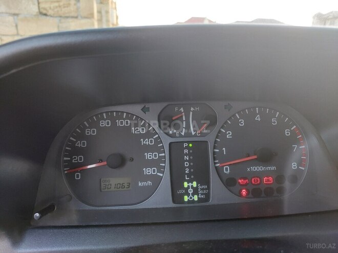 Mitsubishi Pajero io 2004, 301,063 km - 2.0 л - Bakı