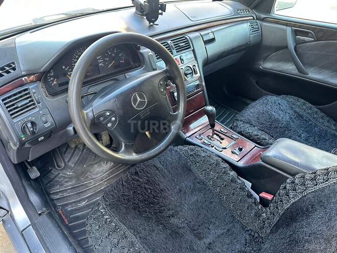Mercedes E 220 2002, 385,000 km - 2.2 l - Mingəçevir