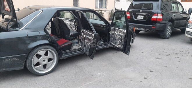 Mercedes E 250 1994, 555,550 km - 2.5 л - Bakı