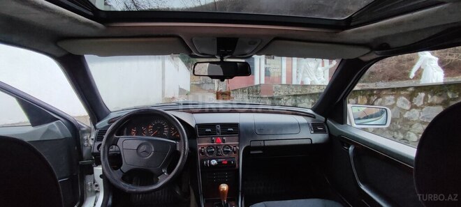 Mercedes C 200 1997, 246,000 km - 2.0 l - Şəki