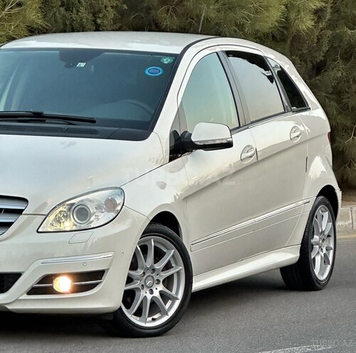 Mercedes B 180 2008, 77,000 km - 1.7 l - Bakı