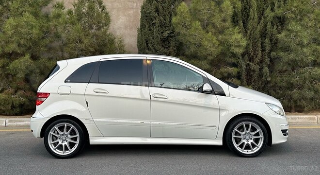 Mercedes B 180 2008, 77,000 km - 1.7 l - Bakı
