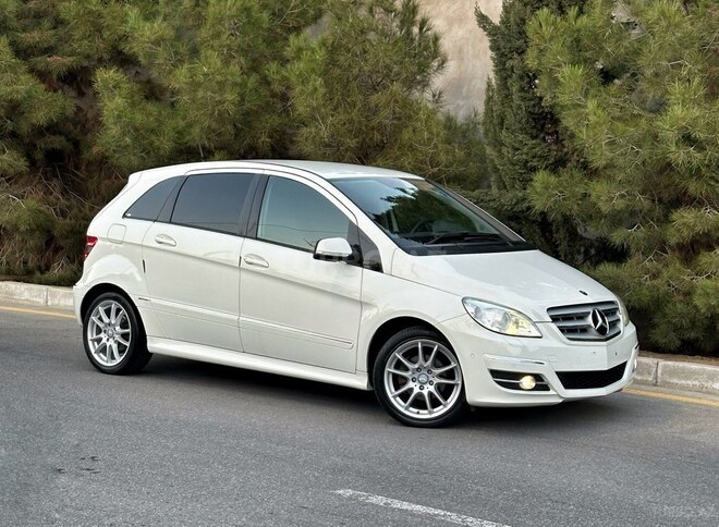 Mercedes B 180 2008, 77,000 km - 1.7 l - Bakı