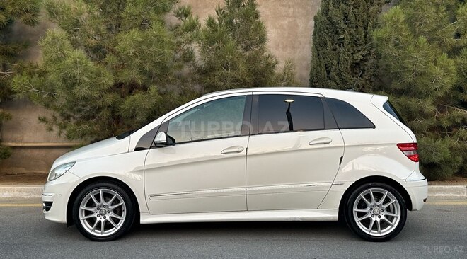 Mercedes B 180 2008, 77,000 km - 1.7 l - Bakı