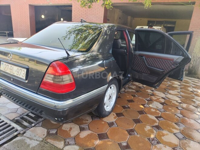 Mercedes C 180 1994, 392,000 km - 1.8 l - Xudat