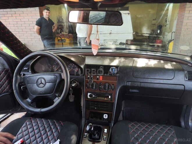 Mercedes C 180 1994, 392,000 km - 1.8 l - Xudat