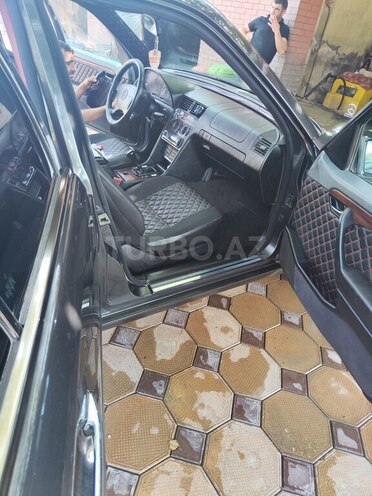 Mercedes C 180 1994, 392,000 km - 1.8 l - Xudat
