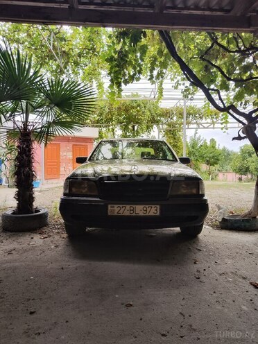 Mercedes C 180 1994, 392,000 km - 1.8 l - Xudat