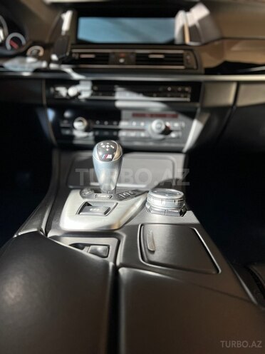 BMW M5 2014, 75,000 km - 4.4 l - Bakı