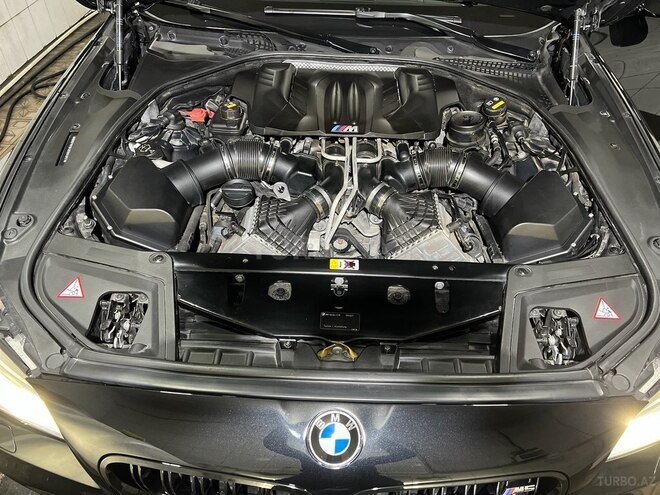 BMW M5 2014, 75,000 km - 4.4 l - Bakı