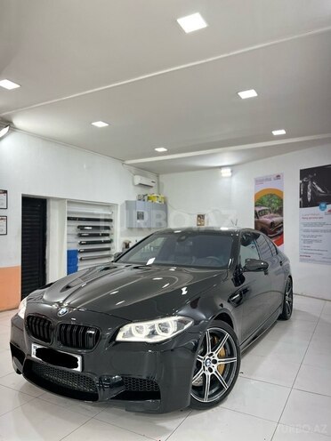BMW M5 2014, 75,000 km - 4.4 l - Bakı
