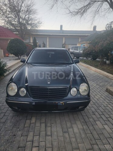 Mercedes E 270 2001, 32,500 km - 2.7 l - Şamaxı