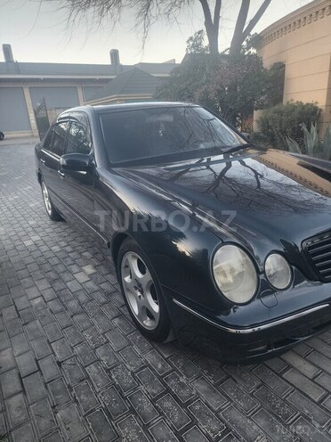 Mercedes E 270 2001, 32,500 km - 2.7 l - Şamaxı