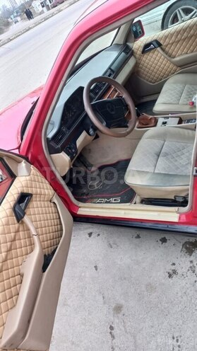 Mercedes E 220 1993, 333,000 km - 2.2 l - Xaçmaz