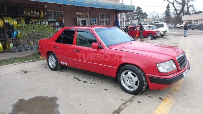 Mercedes E 220 1993, 333,000 km - 2.2 l - Xaçmaz