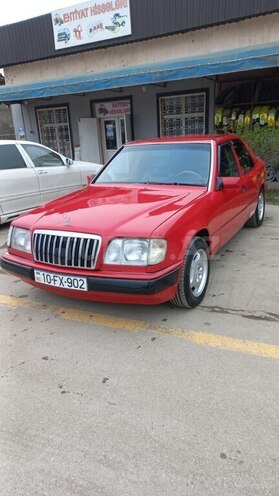 Mercedes E 220 1993, 333,000 km - 2.2 l - Xaçmaz